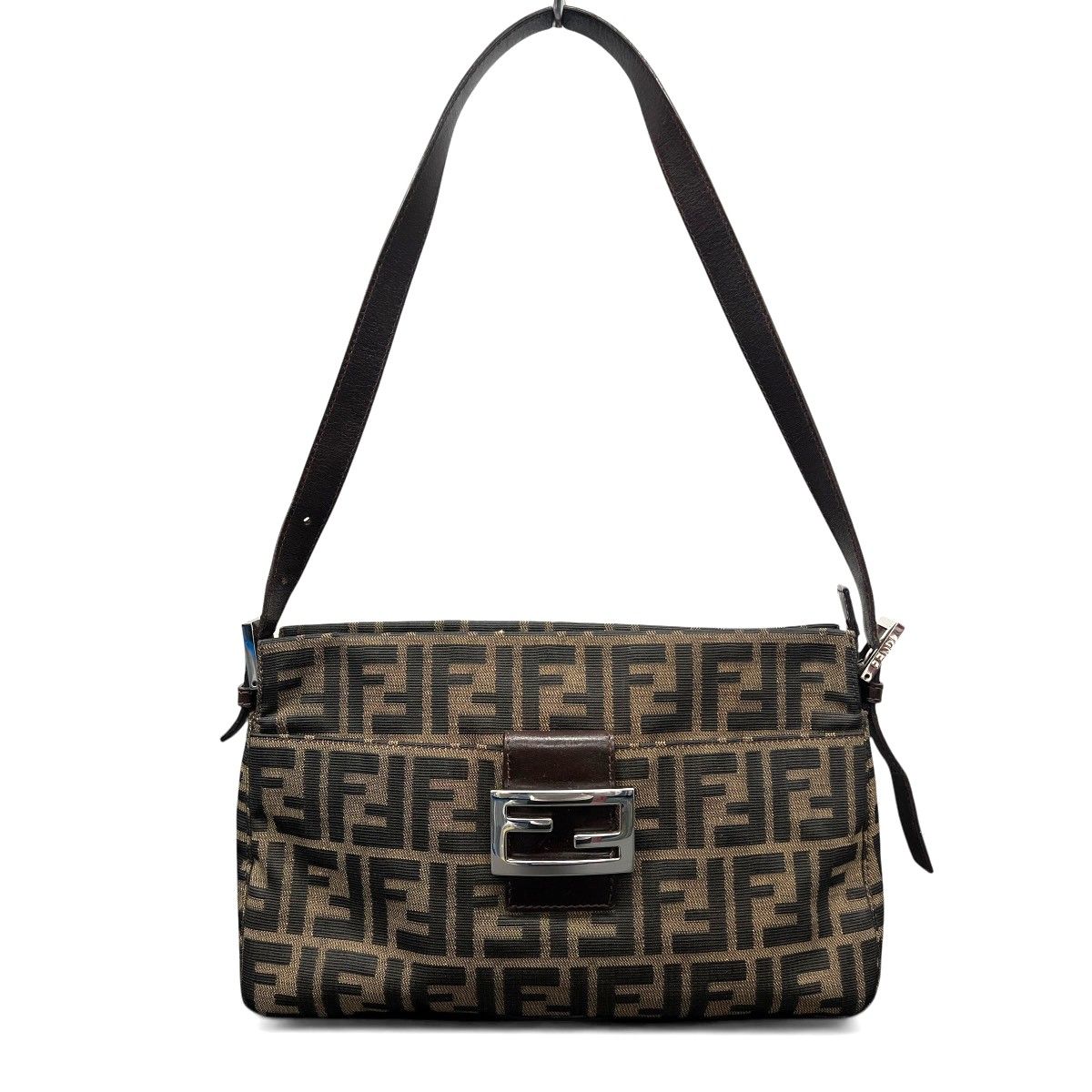 FENDI 美品 フェンディ マンマバケット ズッカ ショルダーバッグ FENDI 美品 フェンディ マンマバケット ズッカ ショルダーバッグ