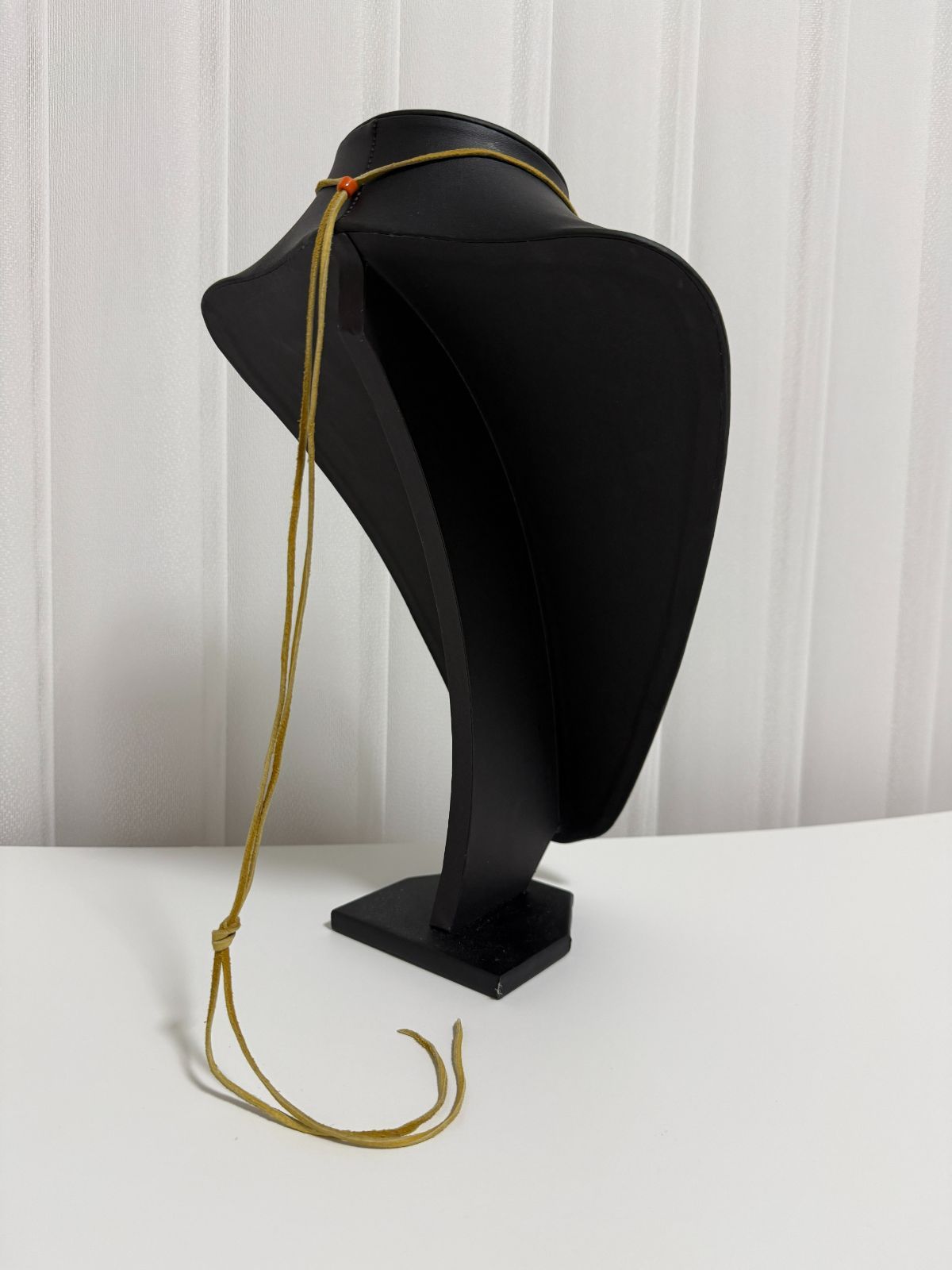 ゴローズ 金メタル付プレーン特大フェザー＋k18イーグルヘッドビーズ＋