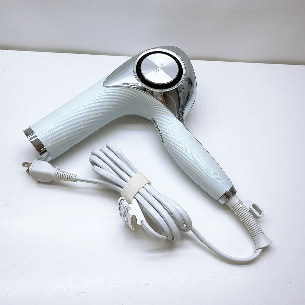 リファ ほぼ未使用○Refa ビューティック RE-AJ02A （ホワイト） プロ ドライヤー ビューテック ReFa（リファ） MTG プロ ドライヤー ヘアドライヤー