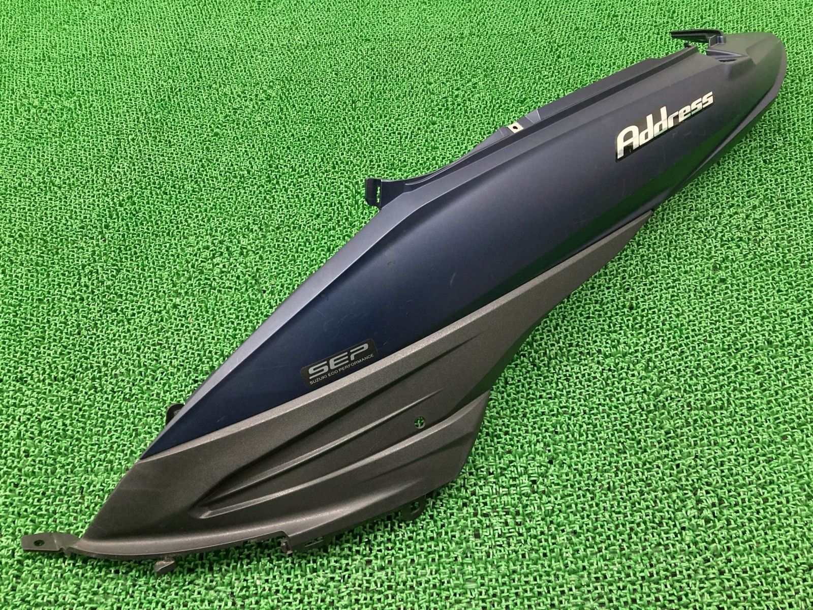 アドレス110 シートカウル 左 紺 40J スズキ 純正 中古 CE47A マットネイビー サイドカウル サイドカバー コケキズ無し yW アドレス110 シートカウル 左 紺 40J スズキ 純正 中古 CE47A マット