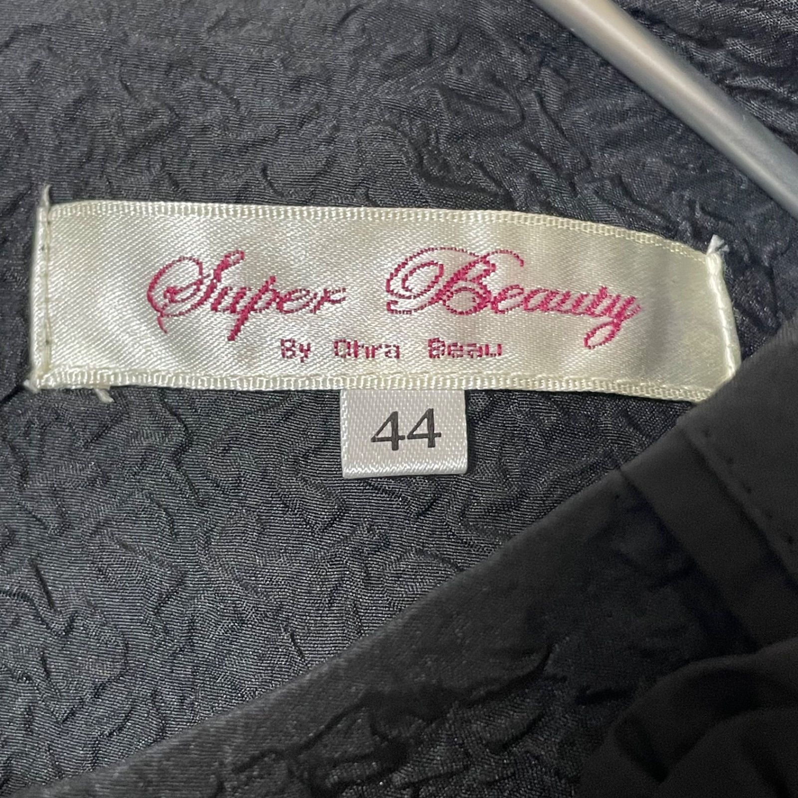 美品】Super Beauty スーパービューティー エンボス切替チュニック