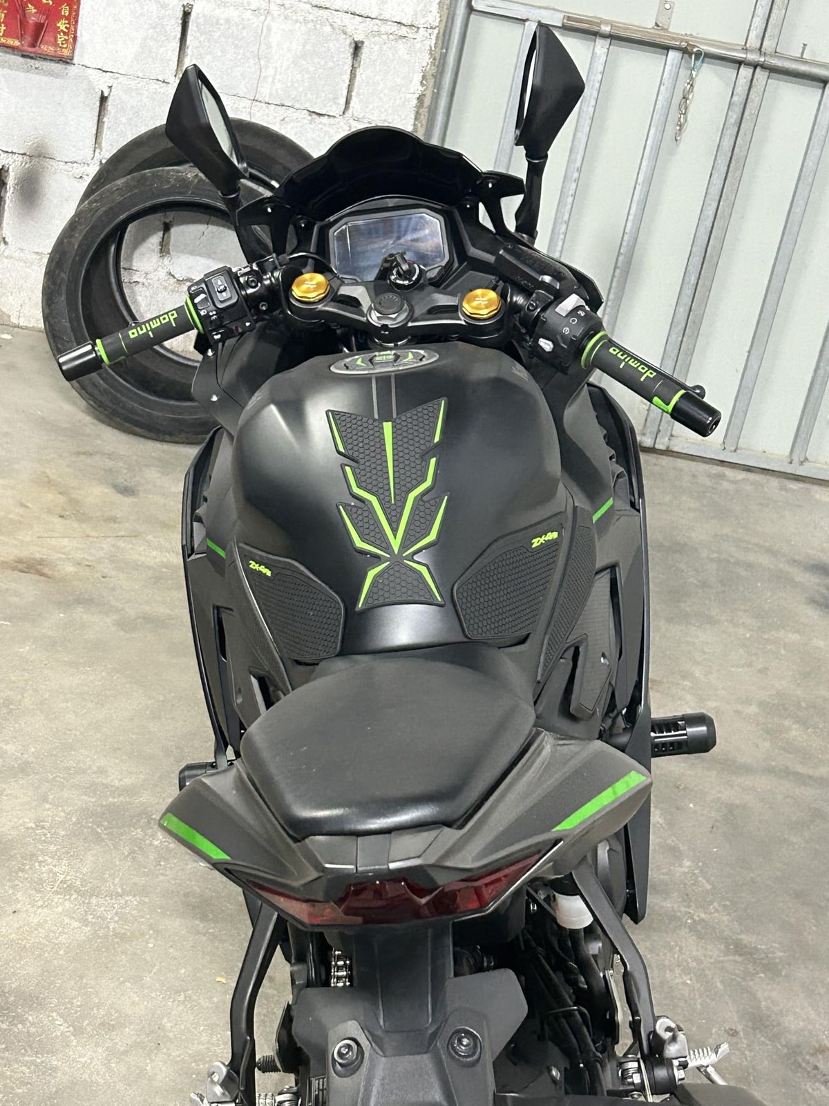 1年保証付き 国内製造 Ninja ZX-4RR ZX-4R SE タンクパッド 5パーツ