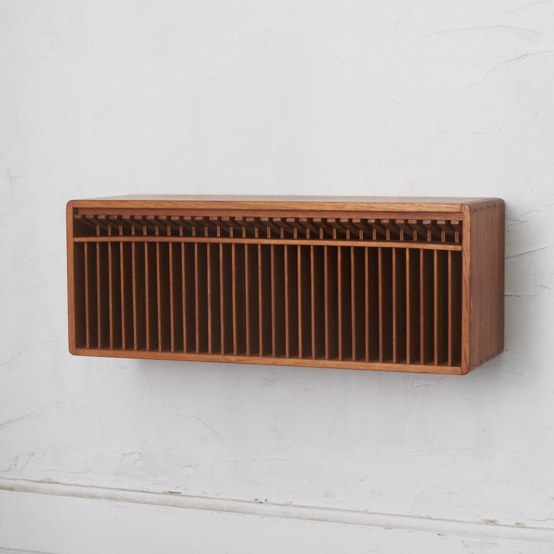 デンマーク KALMAR Designs 壁掛け CDラック チーク 無垢材 WALL CD 収納 収納棚 木製 天然木 ウォールラック 北欧 ヴィンテージ 99487
