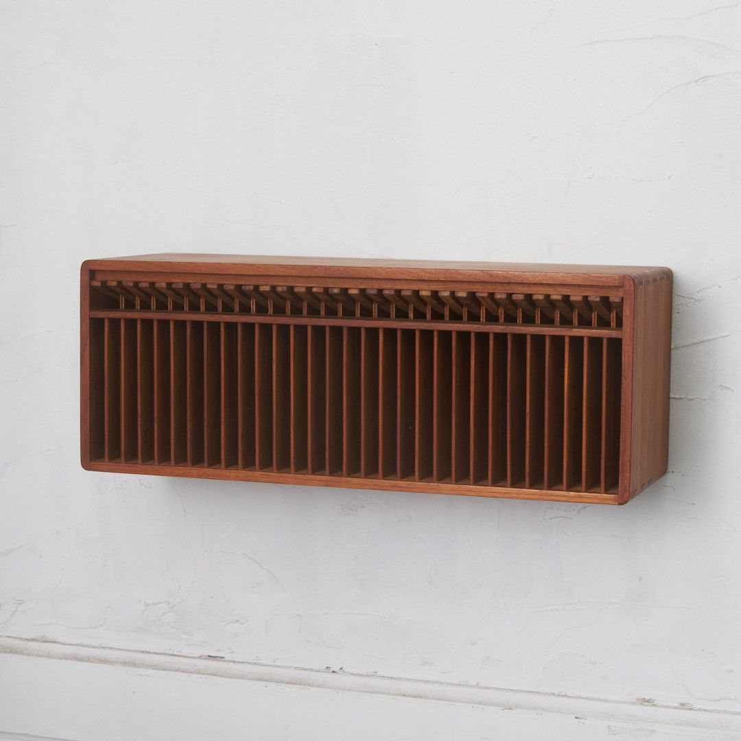 デンマーク KALMAR Designs 壁掛け CDラック チーク 無垢材 WALL CD 収納 収納棚 木製 天然木 ウォールラック 北欧 ヴィンテージ 99491