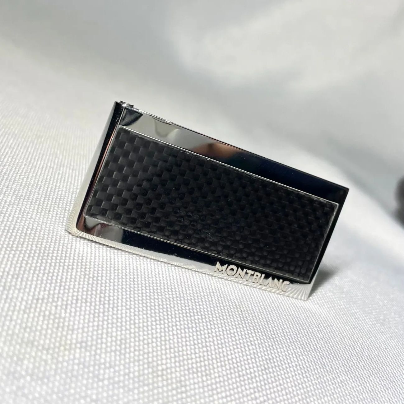 美品 MONTBLANC モンブラン ブランドロゴ文字 ブラックカーボン
