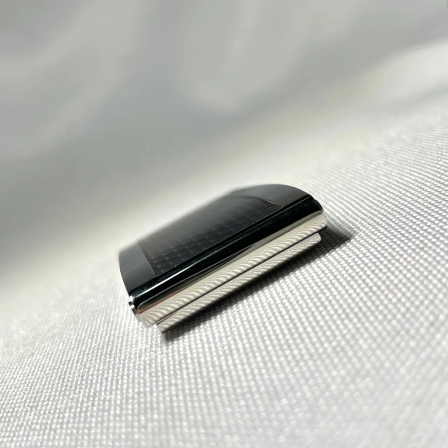 【美品】モンブラン マネークリップ 美品 MONTBLANC モンブラン ブランドロゴ文字 ブラックカーボン