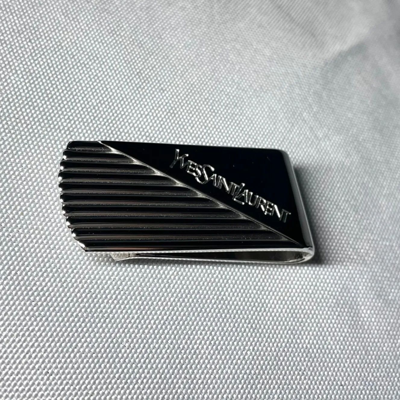 美品 希少 YVES SAINT LAURENT イヴサンローラン ブランドロゴ文字