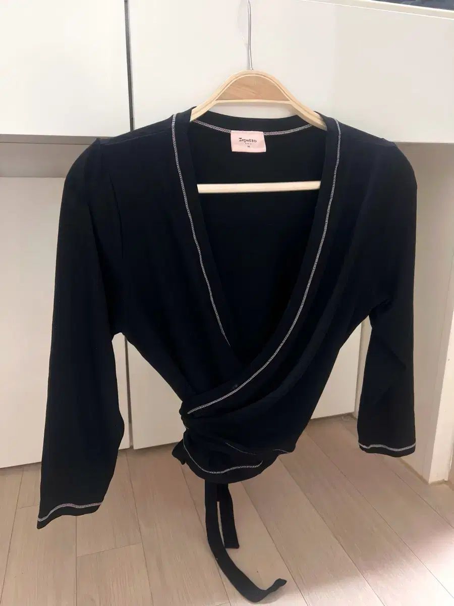 24年 レペット repetto ラブ オーバ ブラック カーディガン トップス Tシャツ バレエコア ダンス