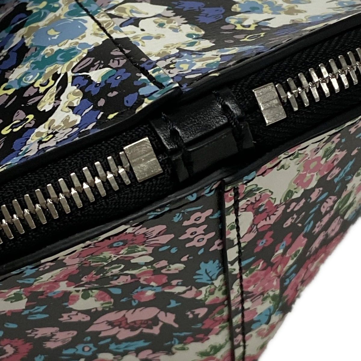LOUIS VUITTON(ルイヴィトン) ショルダーバッグ トゥピ M55044