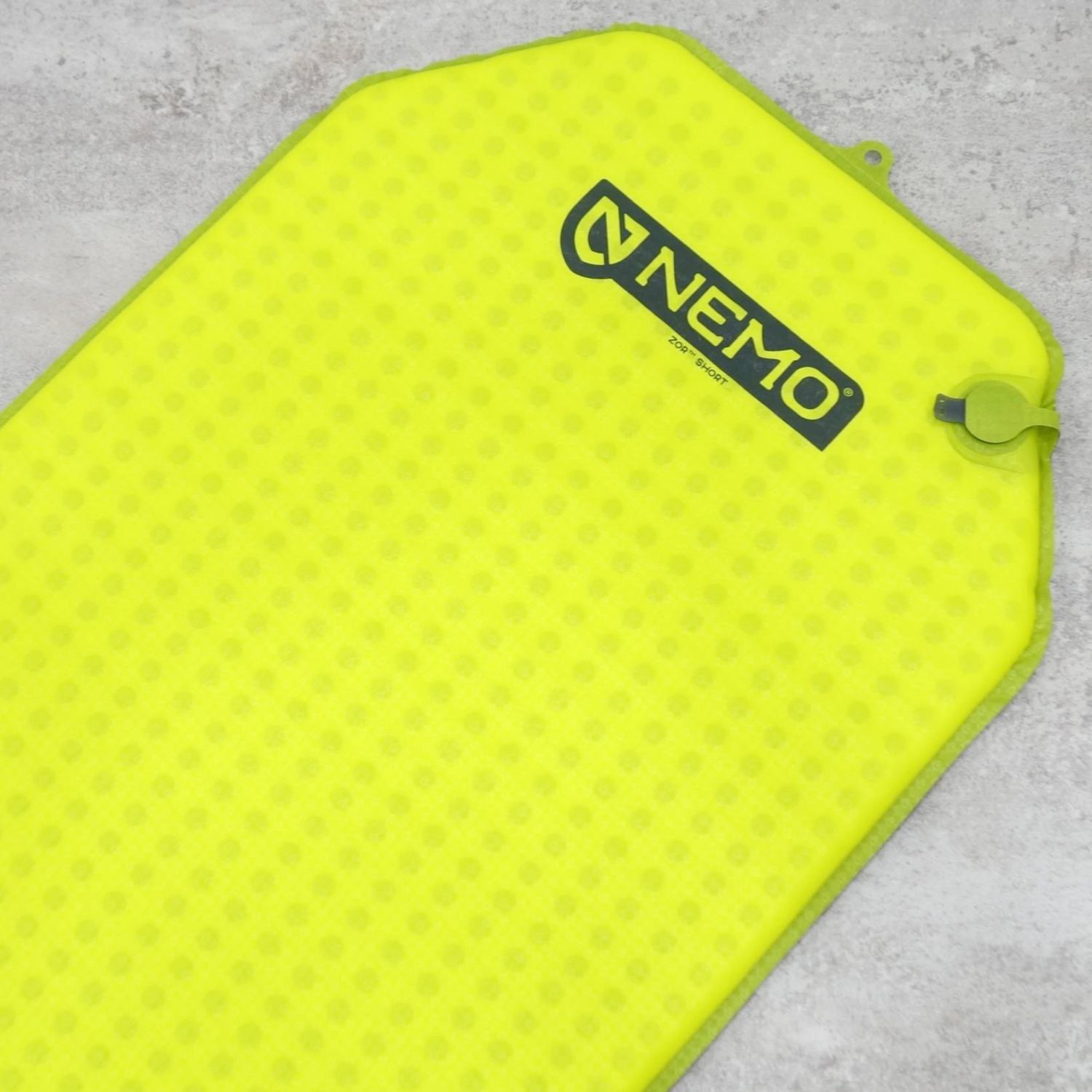 アウトドア 美品 ニーモ NEMO ZOR SHORT ゾア ショート R値2.7