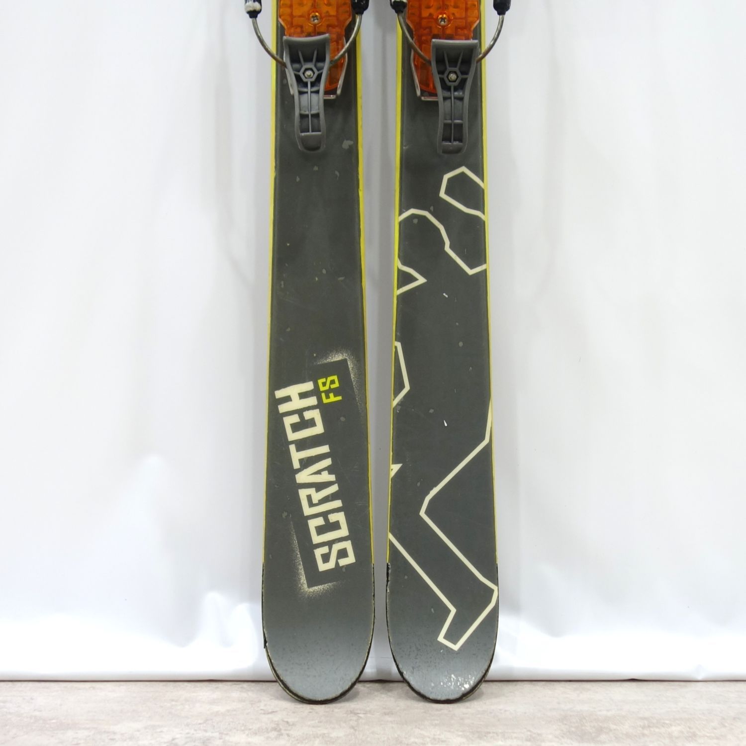 ロシニョール ROSSIGNOL SCRATCH FS 181cm センター84 - メルカリ