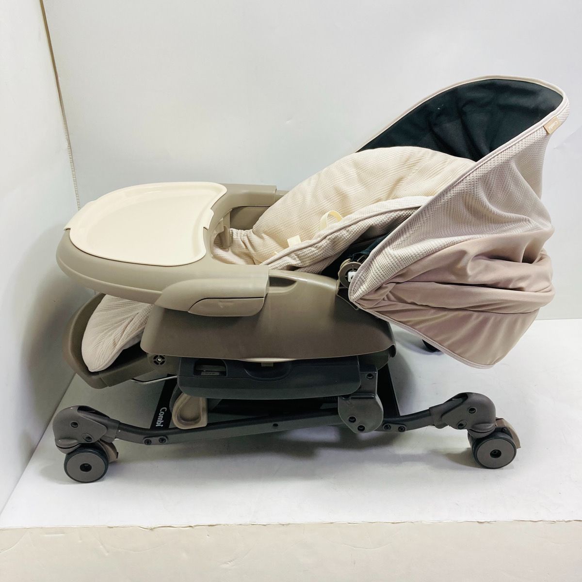 動作良好♪ Combi コンビ 電動ハイローチェア ネムリラ AUTO SWING 