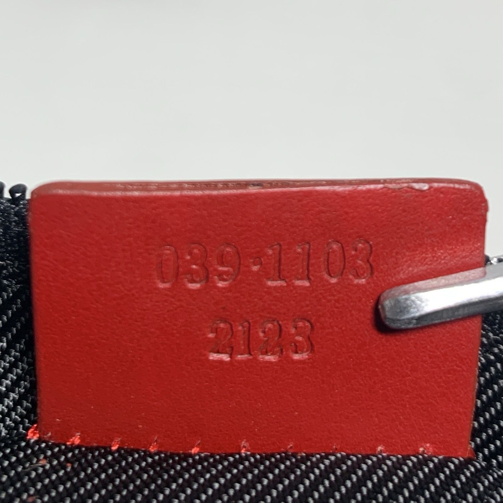 GUCCI グッチ GG柄 アクセサリーポーチ 039・11032123 ミニバッグ 
