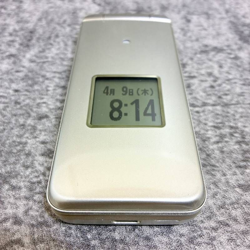 美品 KYOCERA KYF43 かんたんケータイ シルバー - メルカリ