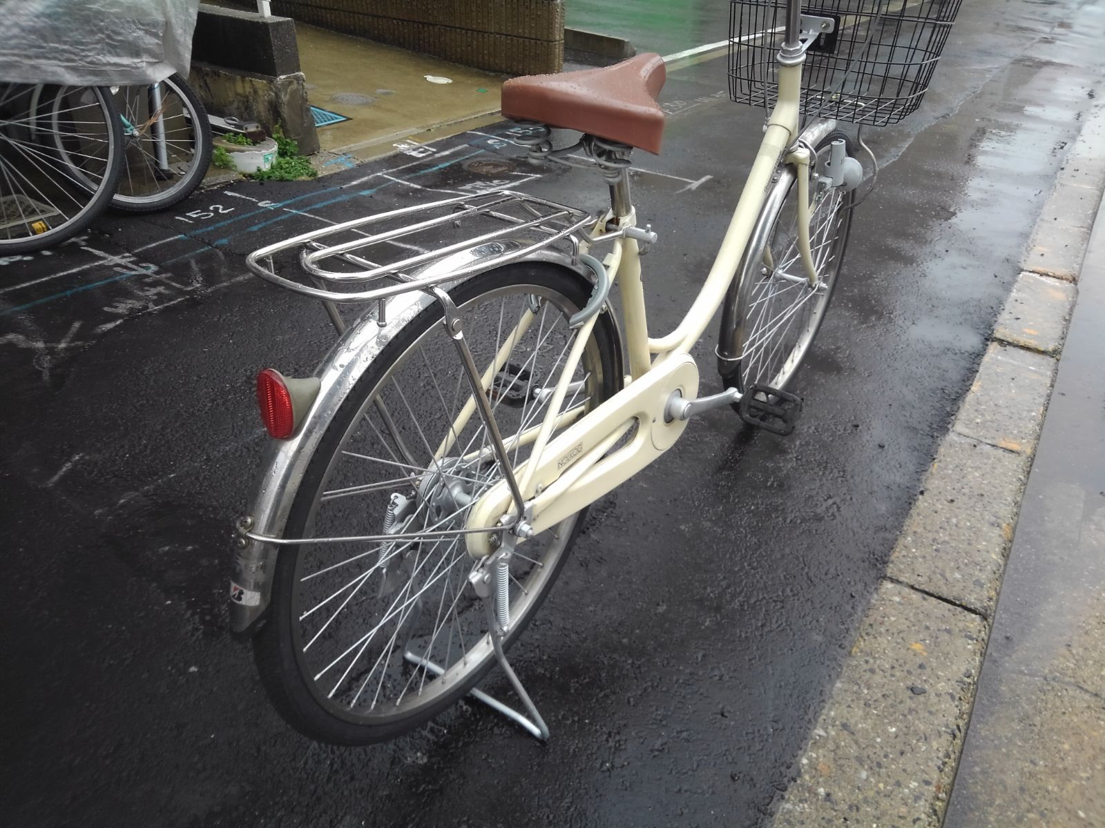 中古自転車４０６２　前後タイヤ新品！　ブリヂストン　ノルコグ　２４インチ　ギヤなし　ダイナモライト 引き取り限定！(名古屋市昭和区)中古自転車4062 前後タイヤ新品