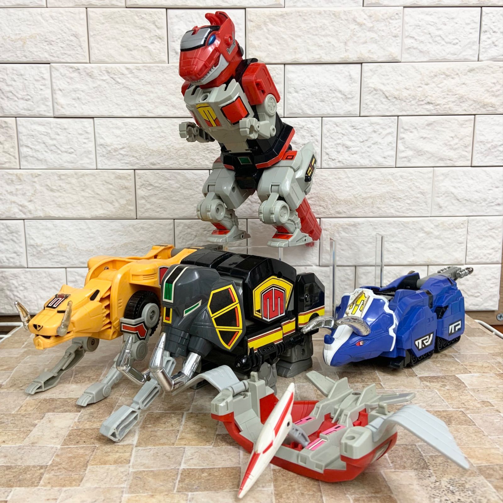 究極大獣神 恐竜戦隊ジュウレンジャー 大獣神 ドラゴンシーザー キング