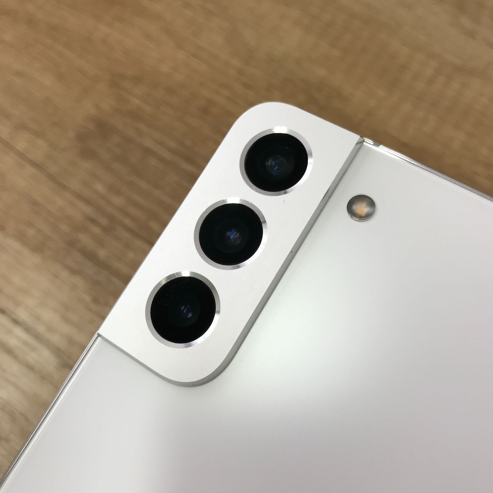 Galaxy S22 256GB ホワイト au SIMフリー SCG13⭐️ 【公式通販】