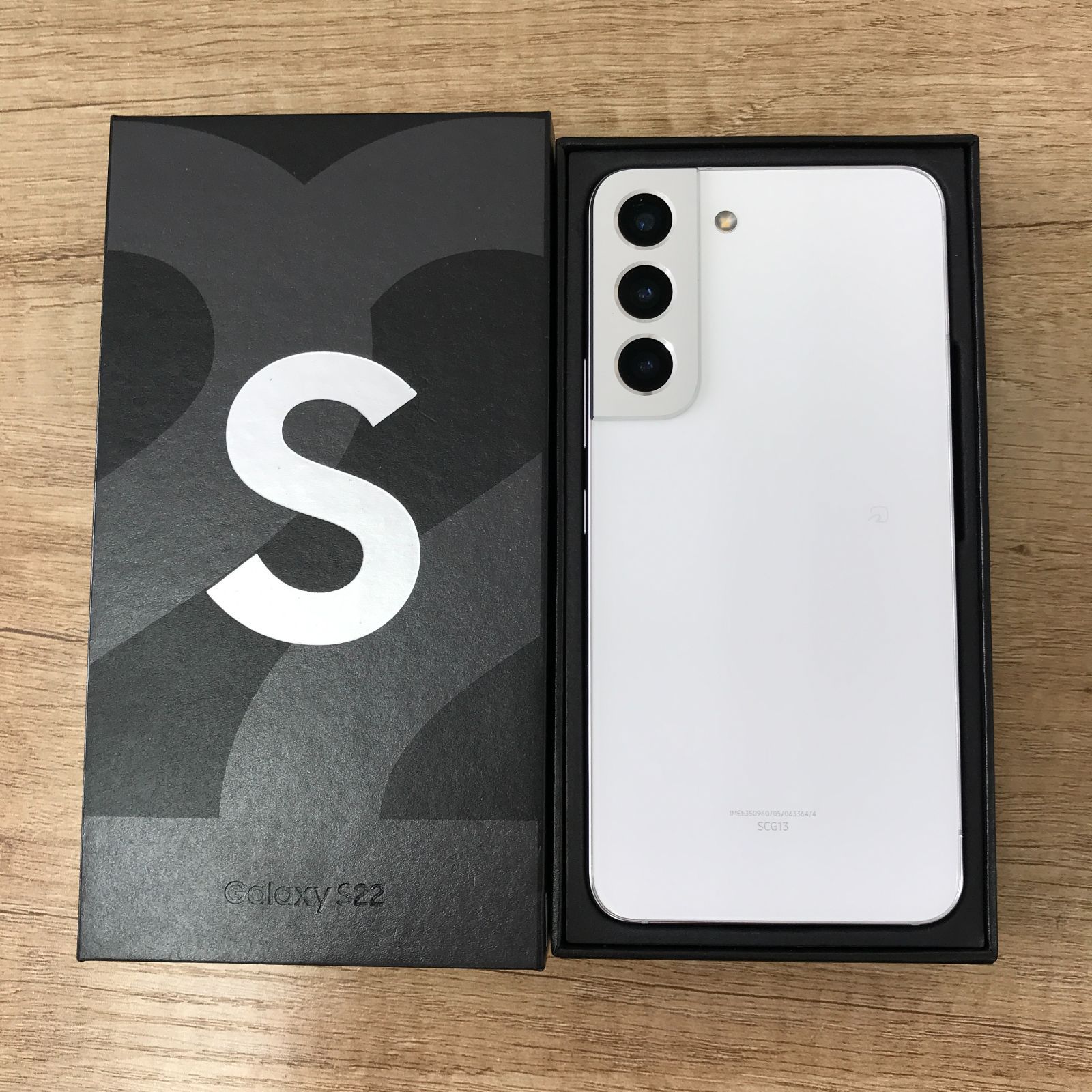 Galaxy S22 256GB ホワイト au SIMフリー SCG13⭐️ 【公式通販】
