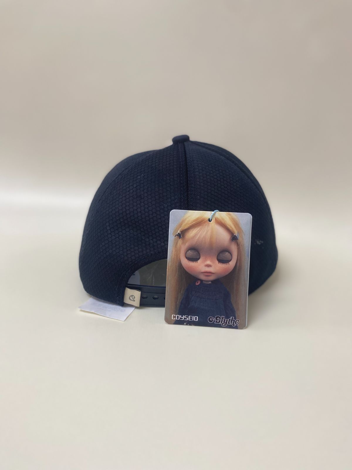 COYSEIO x BLYTHE ドールプリント ネイビー ベースボール CAP - メルカリ