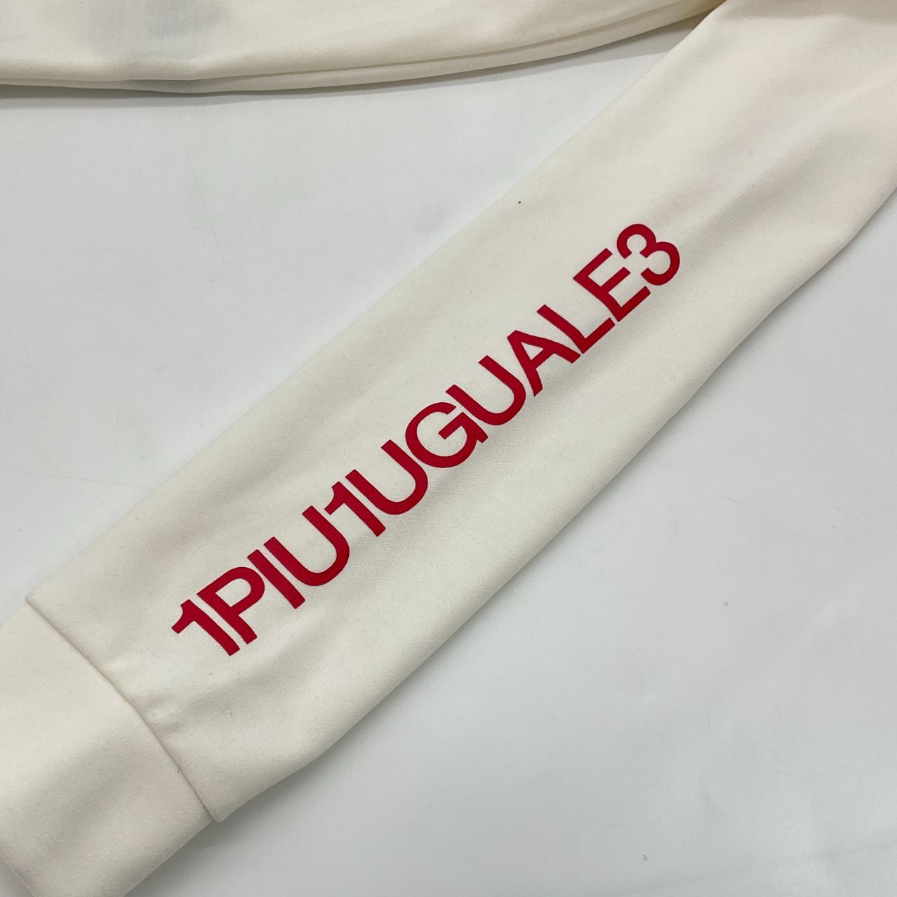 新品 1PIU1UGUALE3 GOLF × アレッサンドロデルピエロ センターロゴ