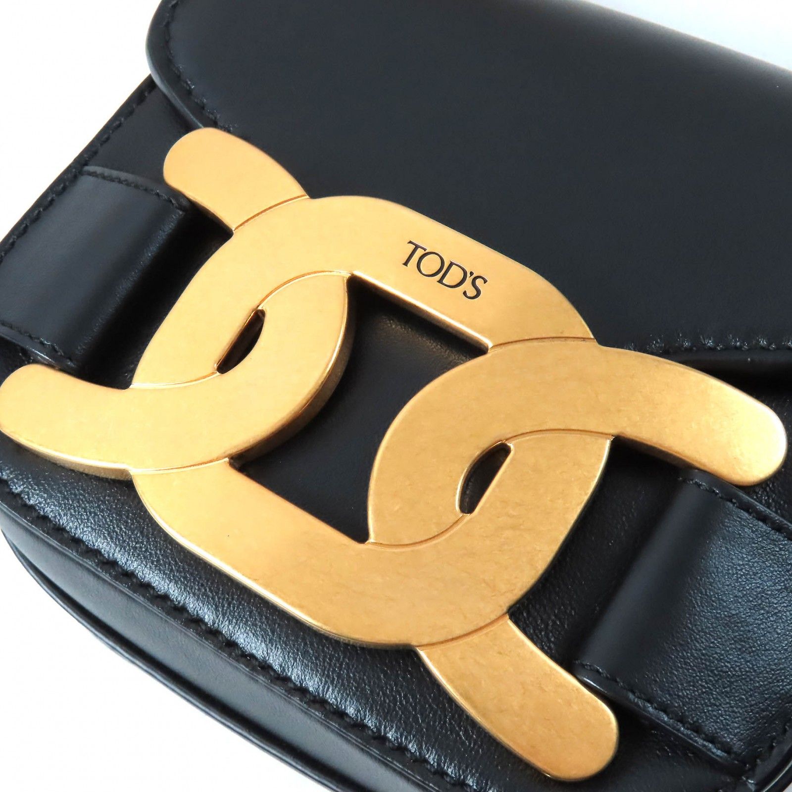 未使用品△TOD’S トッズ XBWAOYJ0100RORB999 KATE ケイト ミニ ロゴ型押し レザー ショルダーバッグ ブラック ゴールド金具 箱・保存袋付き イタリア製 レディース オススメ◎ 未使用品△TOD'S トッズ XBWAOYJ0100RORB999 KATE ケイト ミニ ロゴ型