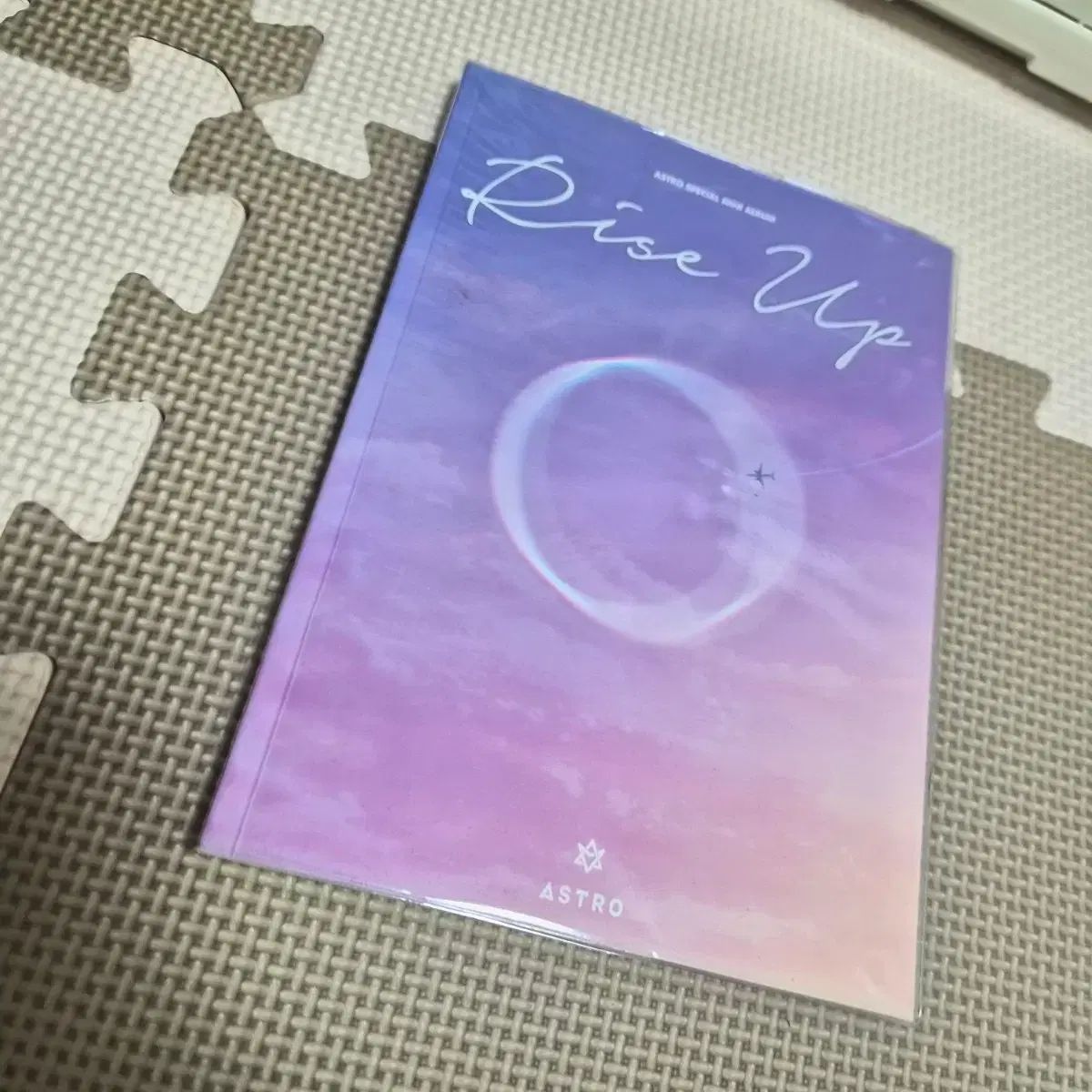 ASTRO Rise Up サイン入り ASTRO Rise Up サイン入り 【公式通販】