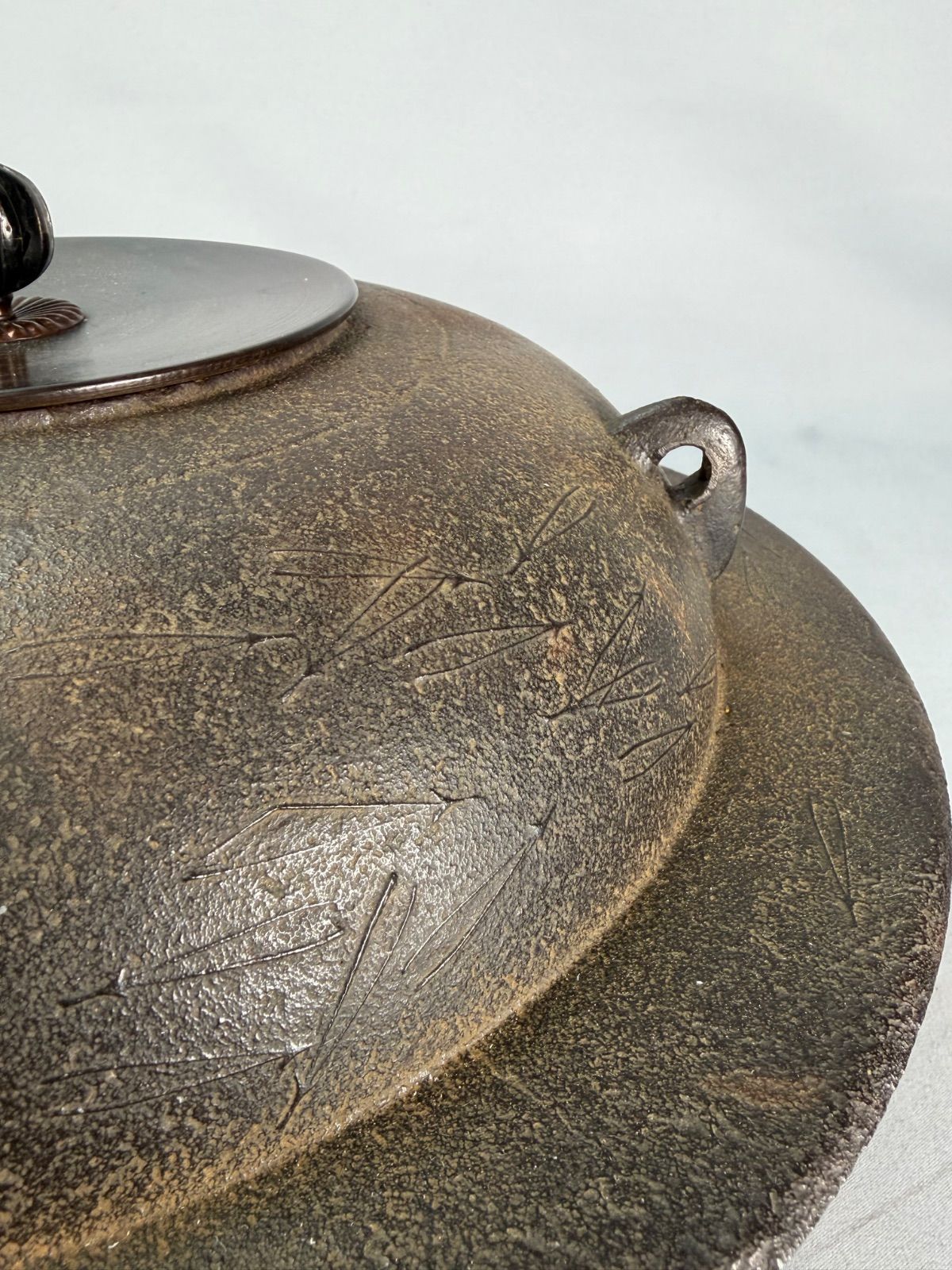 AP40 高橋敬典 透木釜 松紋 釜鐶 透木付 共箱 茶道具 釜 釜師 AP40 高橋敬典 透木釜 松紋 釜鐶 透木付 共箱 茶道具 釜 釜師 【公式通販】