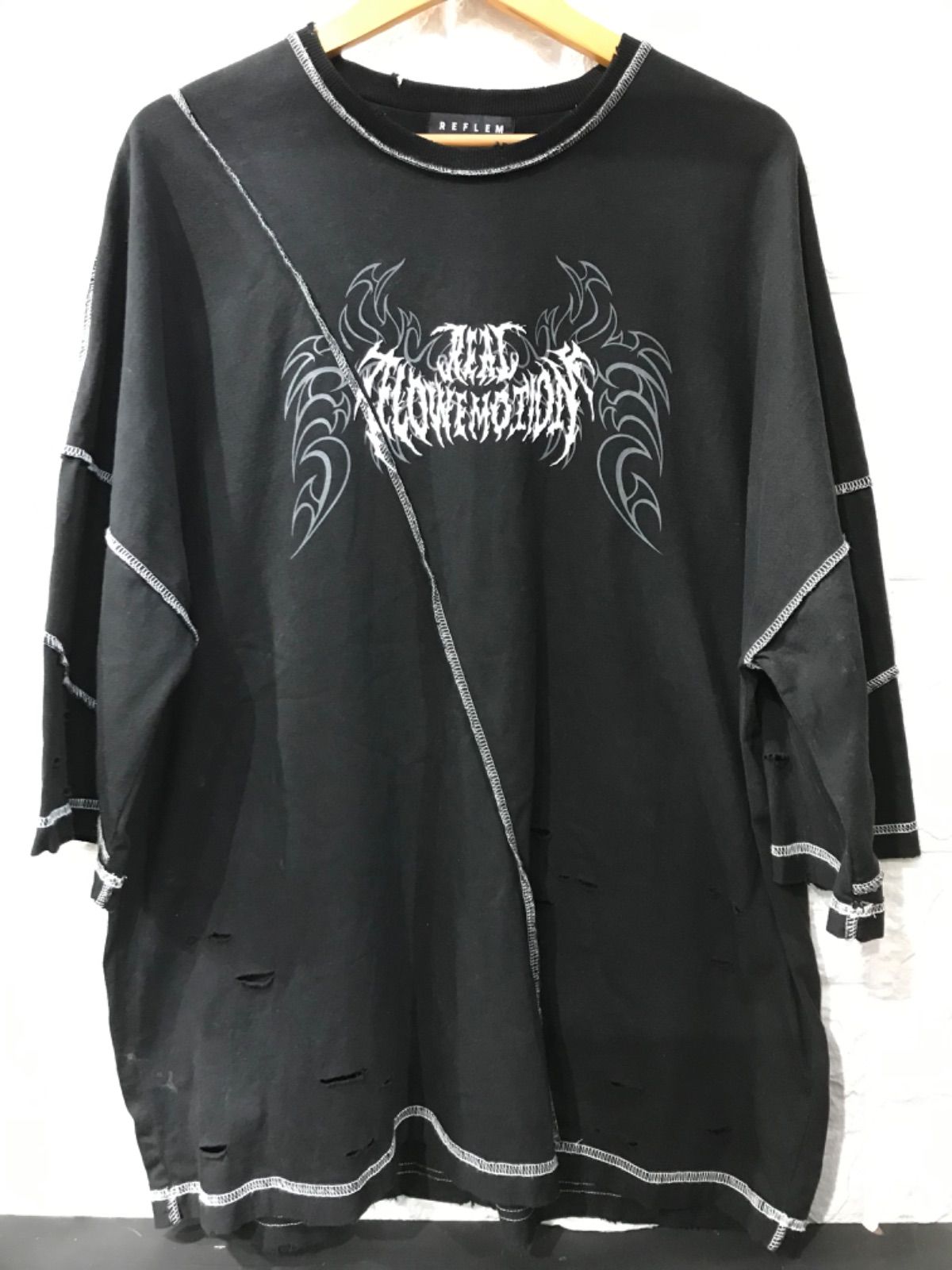 REFLEM ダメージ加工オーバーステッチ デザイン Tシャツ - メルカリ