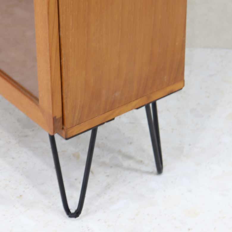 ガラスキャビネット Beaver & Tapley 