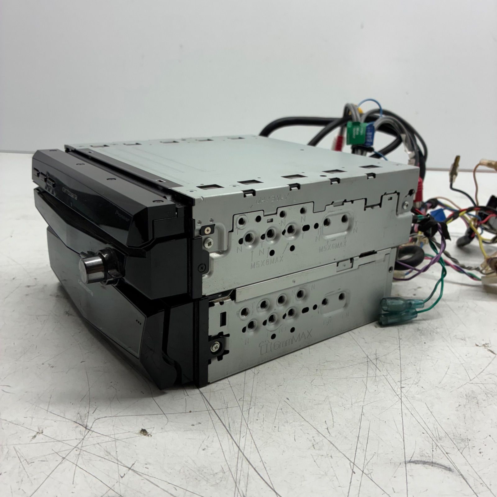 Y Carrozzeria カロッツェリア Pioneer パイオニア AVIC-VH0099S 2DIN