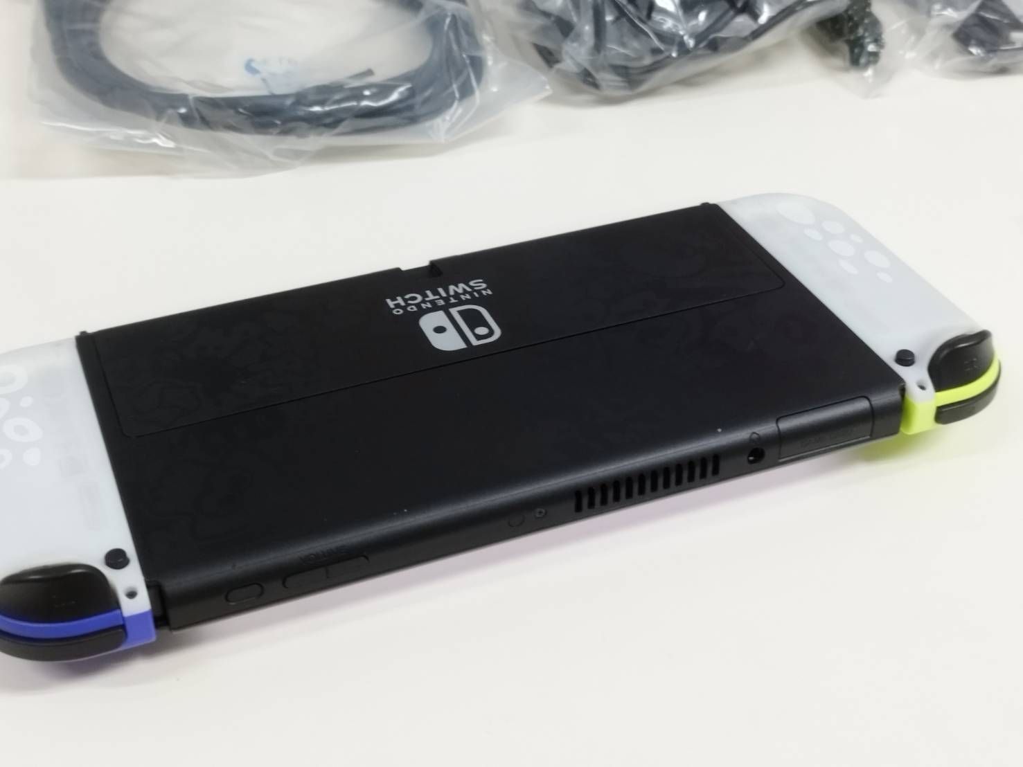 良品】Nintendo Switch 有機ELモデル HEG-001/2022年製/スプラトゥーン 