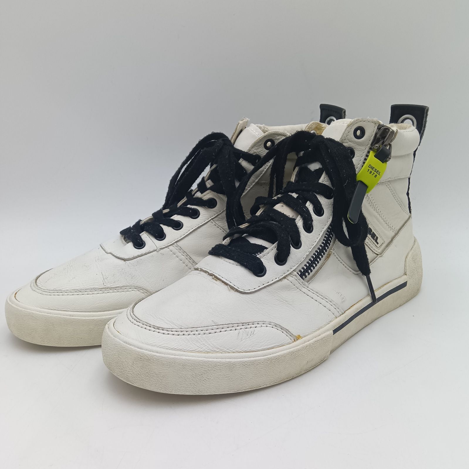 DIESEL ホワイト ハイカットスニーカー 中古・古着通販DIESEL 
