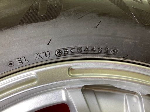 ランクル200にて使用 B-MUD K 18インチスタッドレス 235/60R18 バリ溝 2022年製 4本セット ランクル200にて使用 B-MUD K 18インチスタッドレス 235/60R18 バリ溝
