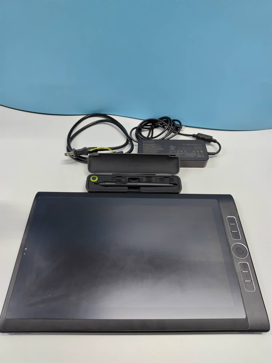 Wacom MobileStudio Pro 13 液タブ DTH-W1320 中古 Cランク - メルカリ