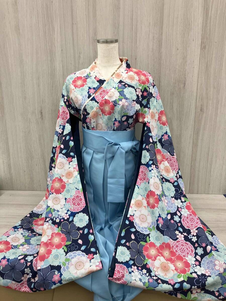 Catherine Cottage 花柄袴セット Catherine Cottage 羽織袴 2点セット 花柄×紺 桜×水色 - メルカリ