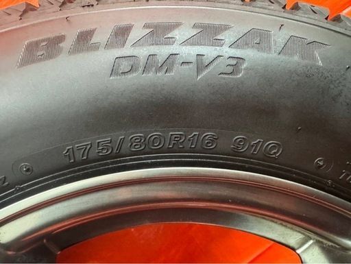 ブリヂストン DM-V3 175/80R16 スタッドレス 2021年製 6分山 アルミ 