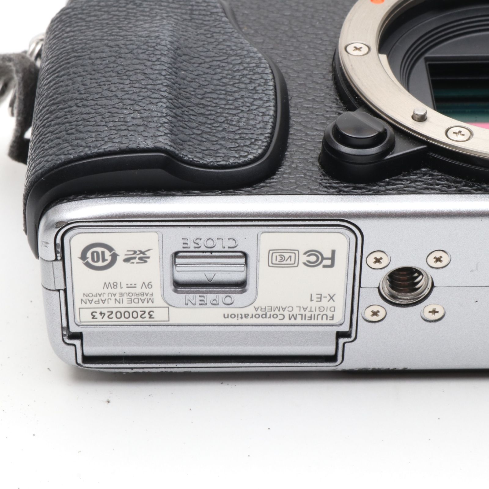 FUJIFILM X-E1 シルバー ミラーレスデジタルカメラ ボディ 訳あり