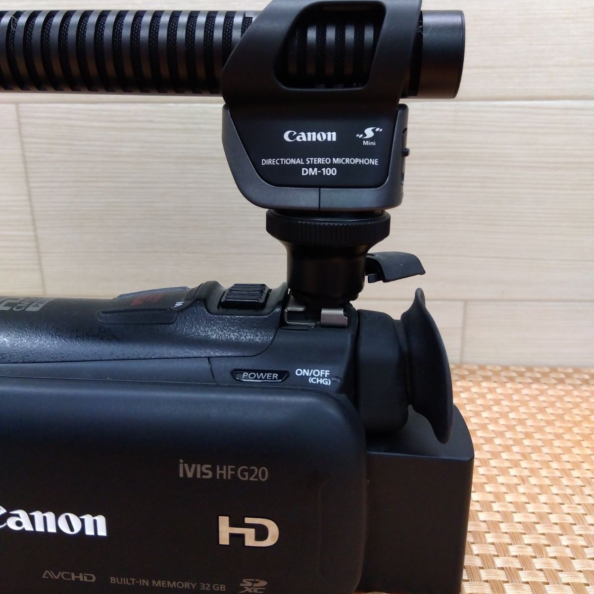キヤノン Canon ハイエンド・デジタルビデオカメラ iVIS HF G20 