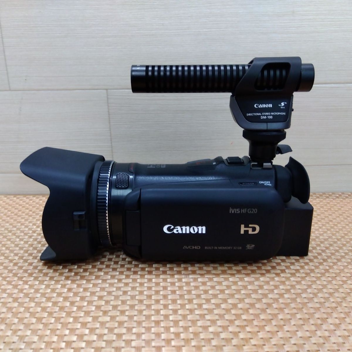 キヤノン Canon ハイエンド・デジタルビデオカメラ iVIS HF G20 
