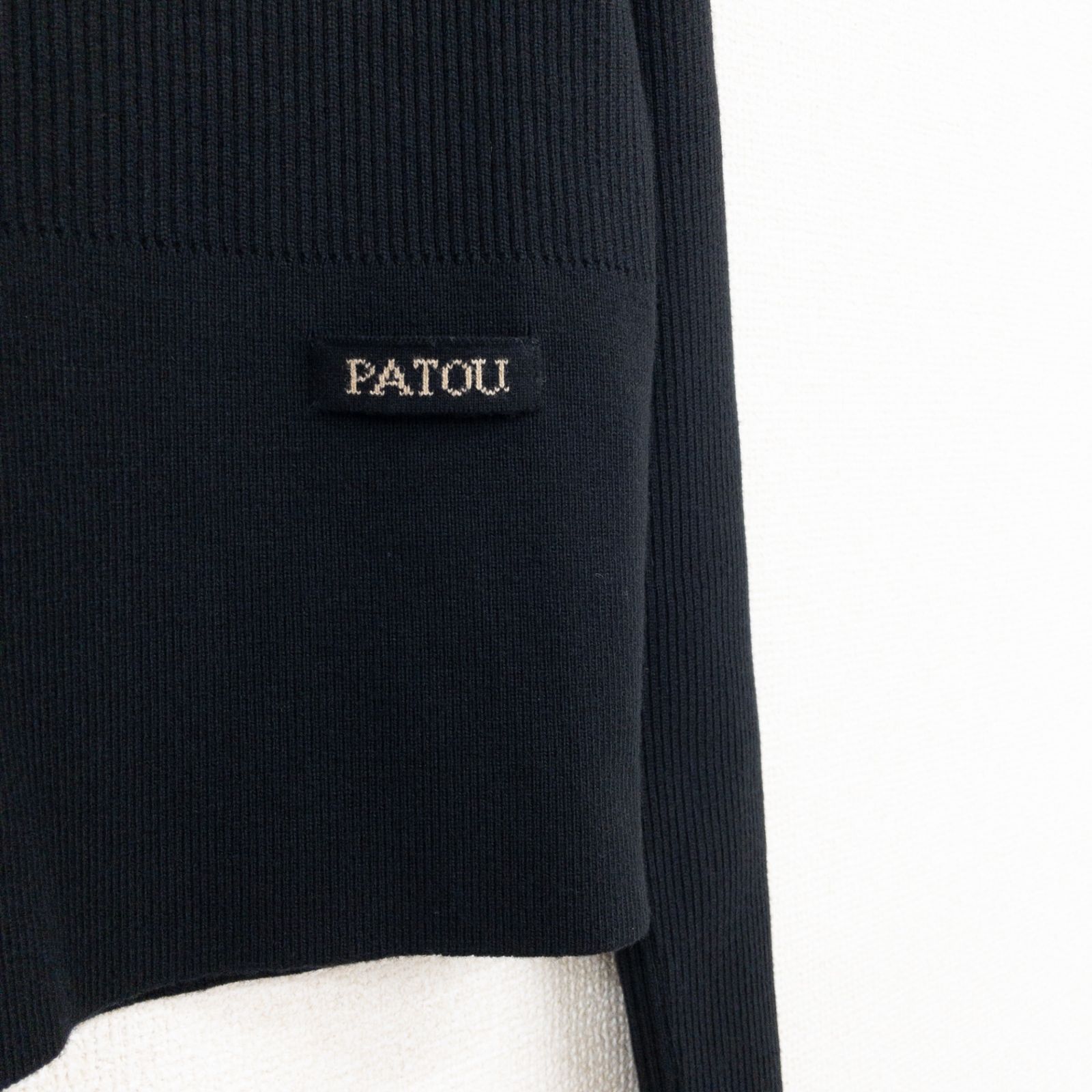 PATOU パトゥ リブニットトップス タートルネック ハイネック ロゴ ウール ナイロン ブラック トルコ製 レディース XS b00941 PATOU パトゥ リブニットトップス タートルネック ハイネック ロゴ