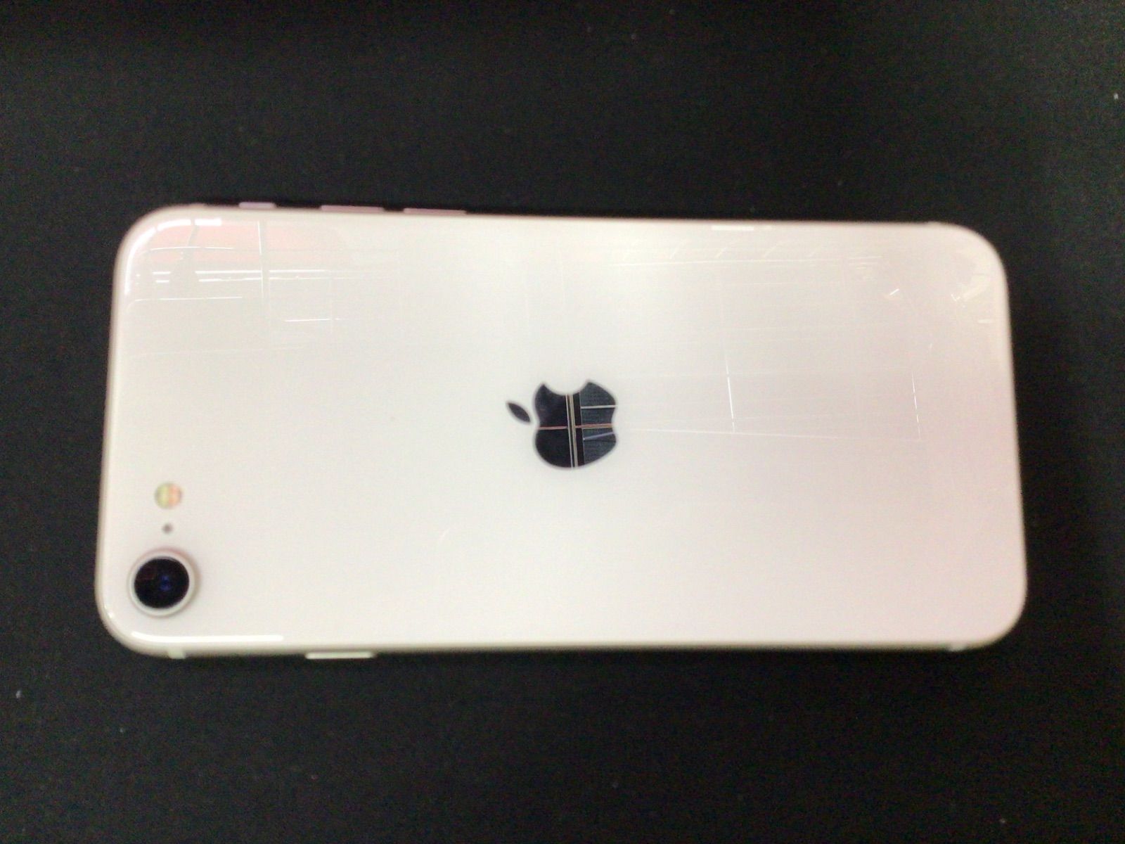 iPhone SE 128GB 第3世代 ジャンク品 (画面割れ) - メルカリ