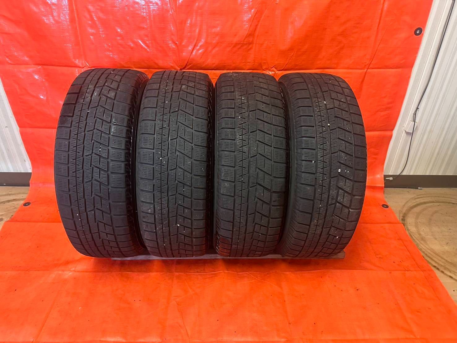 ヨコハマ iG60 215/60R16 2022年製 スタッドレス 4本 トヨタ純正ホイール付 ヨコハマ iG60 215/60R16 2022年製 スタッドレス 4本 トヨタ純正ホイール付