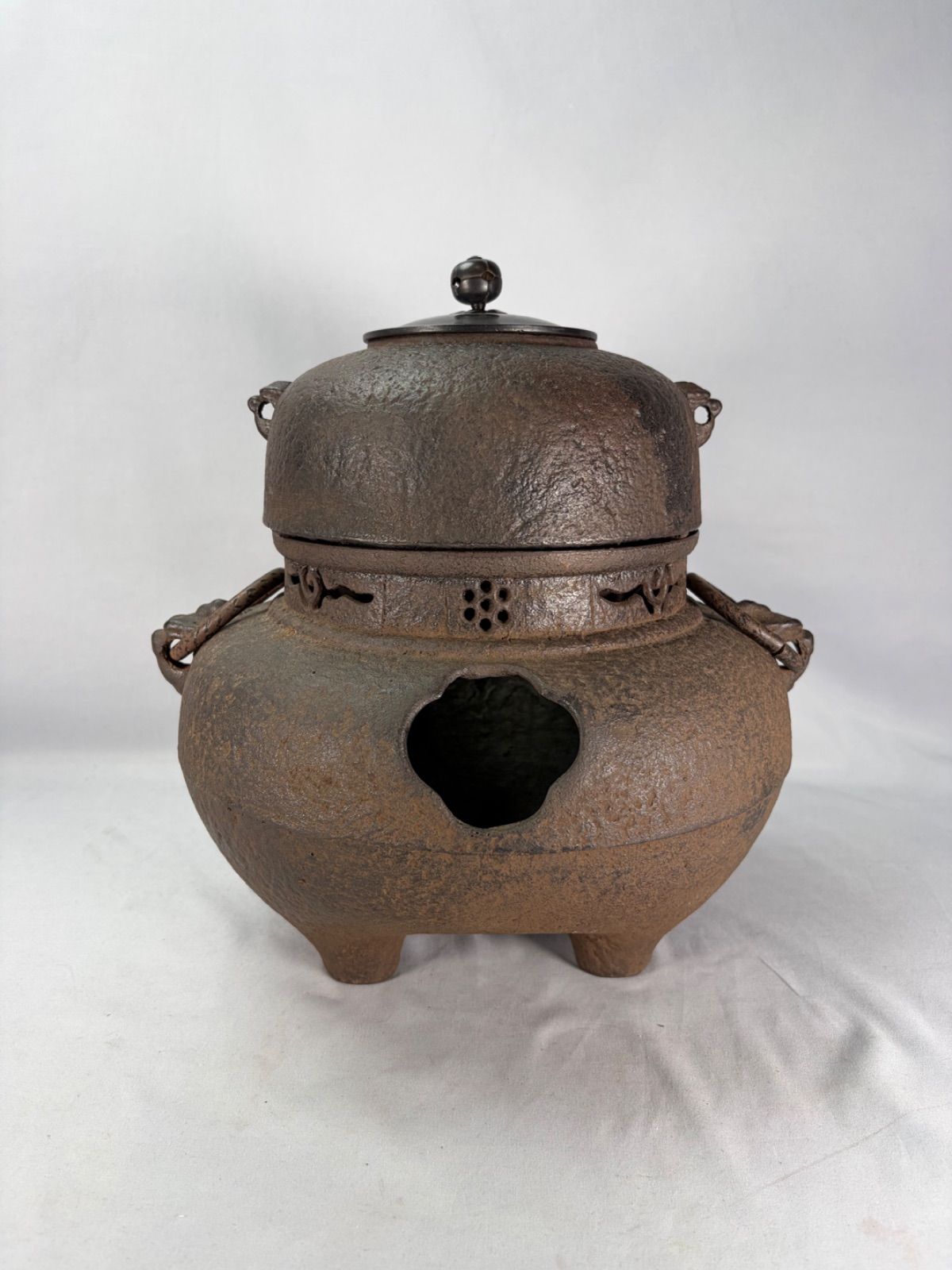 茶道具】龍敏堂造 荒肌鬼面鉄風炉 風炉釜 茶釜 釜422 - メルカリ