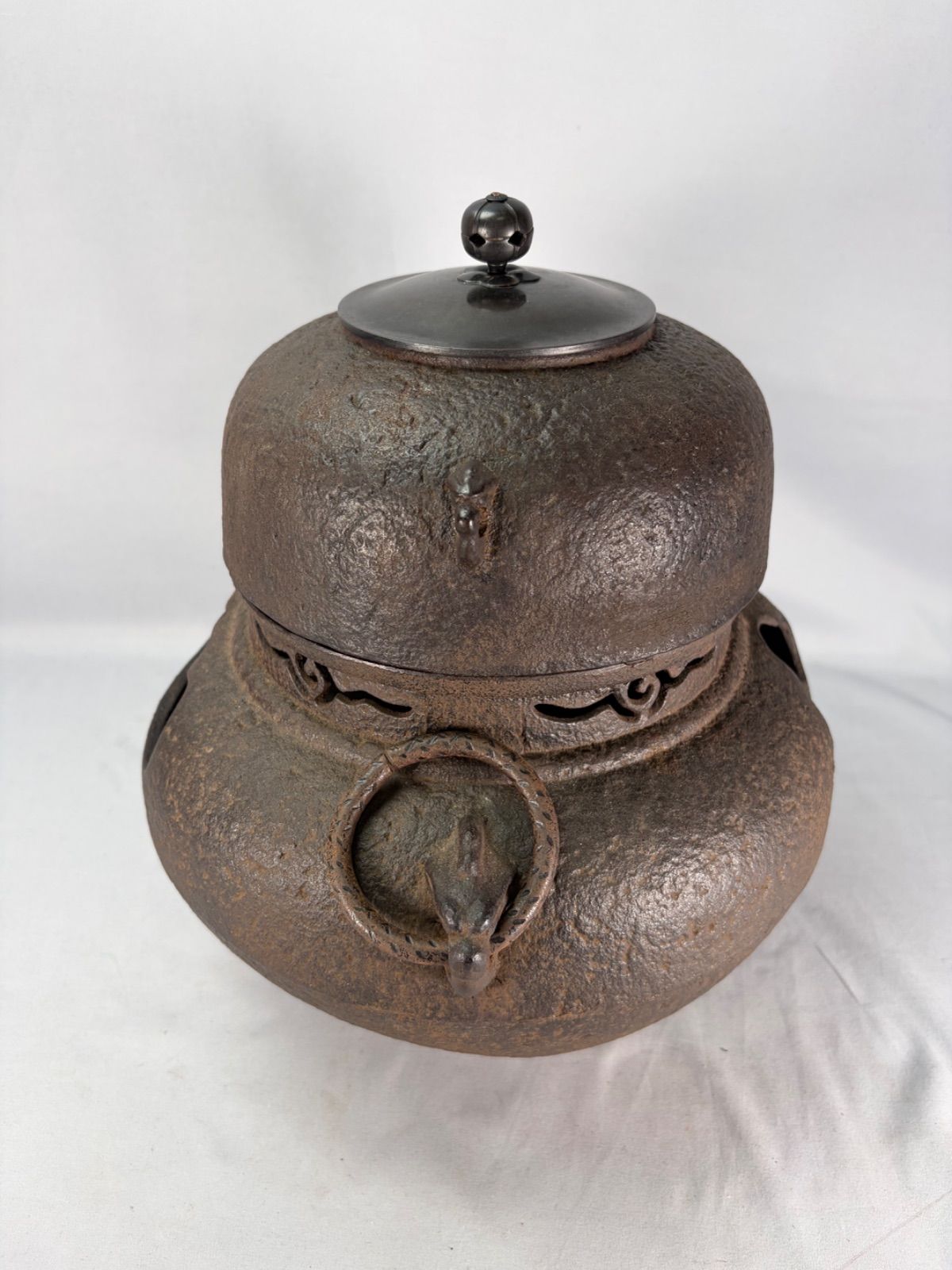 茶道具】龍敏堂造 荒肌鬼面鉄風炉 風炉釜 茶釜 釜422 - メルカリ