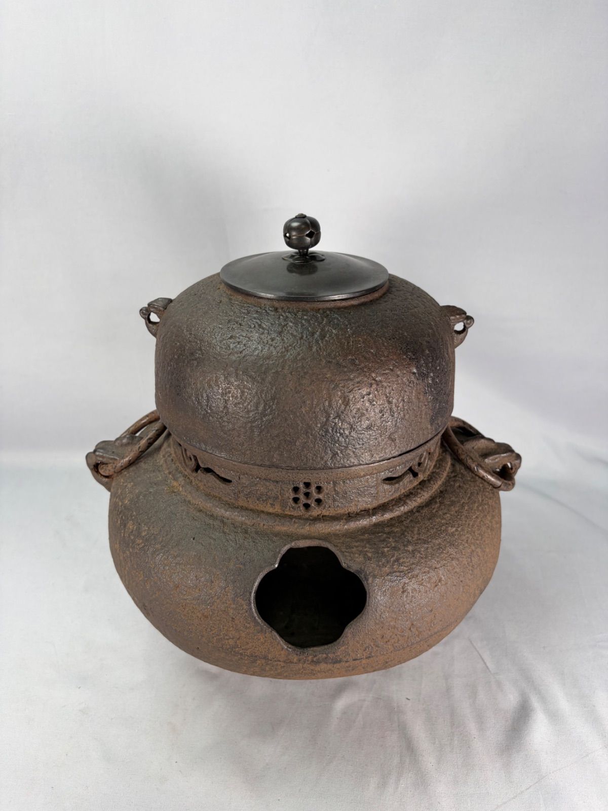 茶道具】龍敏堂造 荒肌鬼面鉄風炉 風炉釜 茶釜 釜422 - メルカリ