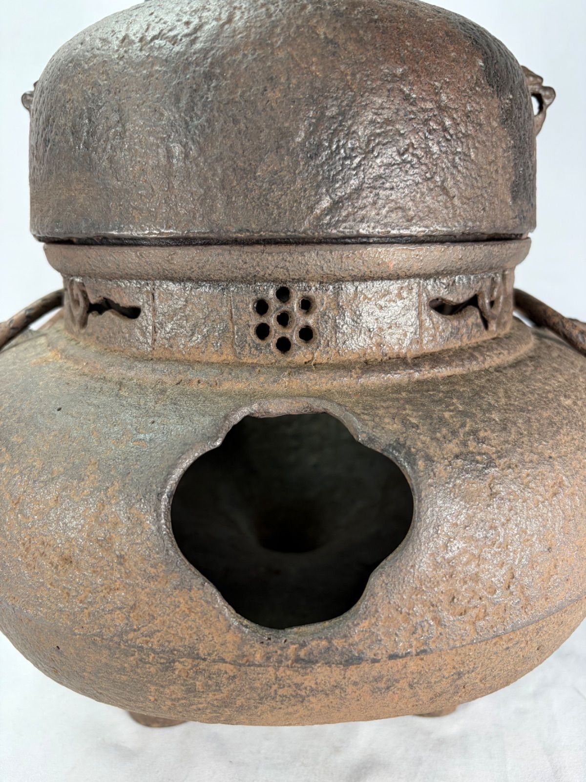 茶道具】龍敏堂造 荒肌鬼面鉄風炉 風炉釜 茶釜 釜422 - メルカリ