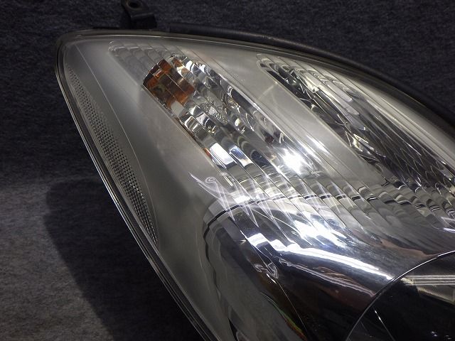 90系 ヴィッツ 右ヘッドライト ハロゲン NCP SCP KSP90 95 後期 52-184 