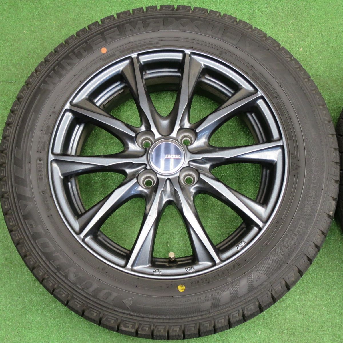 バリ溝！24年！キレイ！9.5分以上☆スタッドレス 175/65R15 ダンロップ 