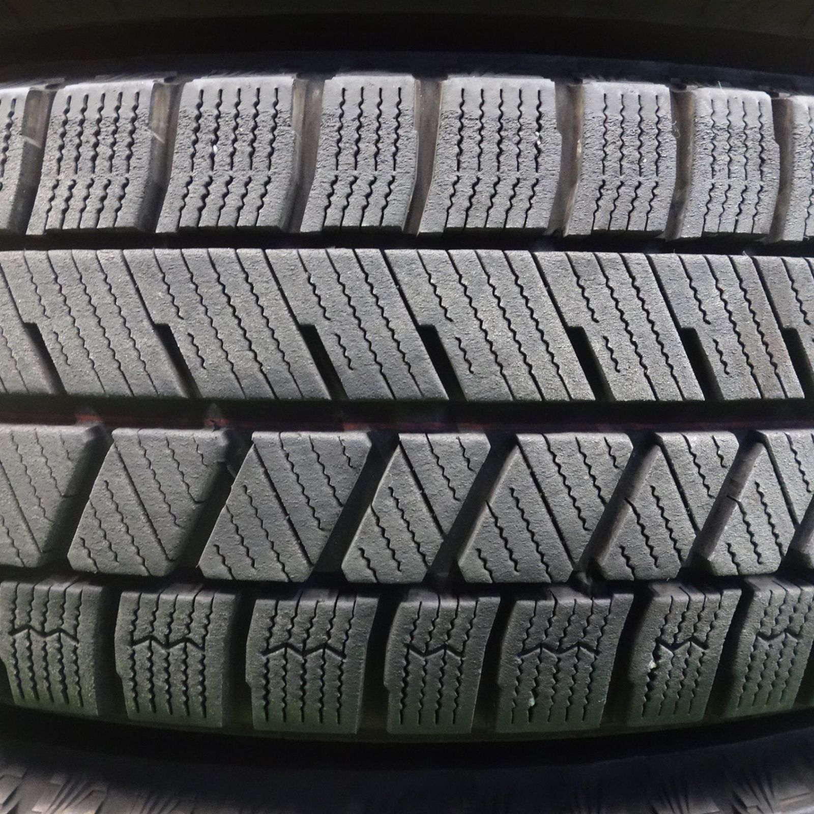 バリ溝！8.5分☆スタッドレス 155/65R13 ブリヂストン ブリザック VRX3 