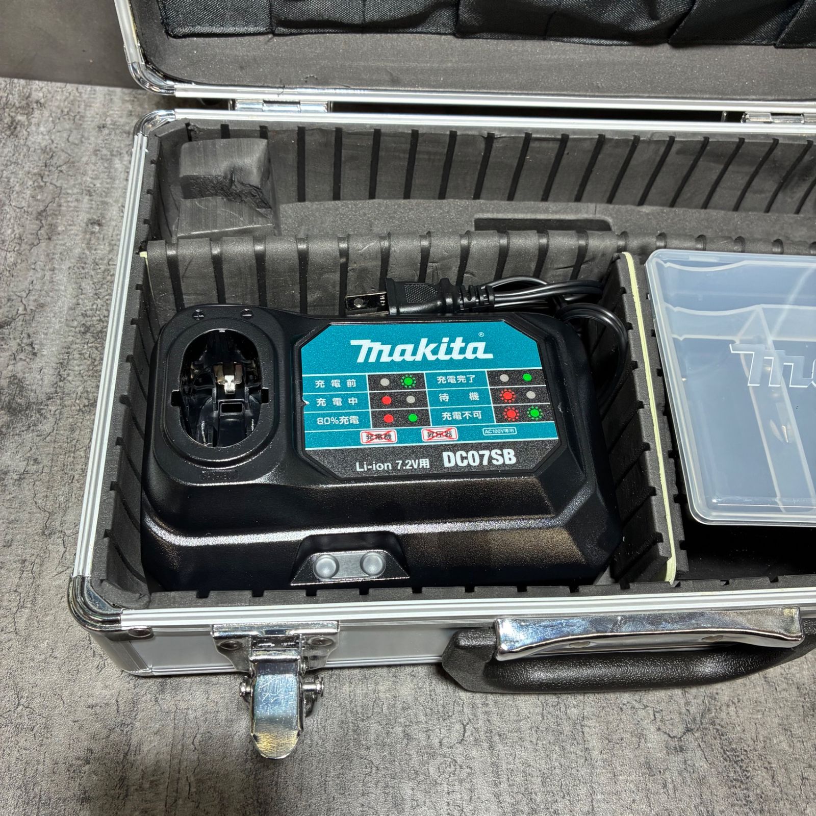 マキタ(makita) コードレスペンインパクトドライバー TD022DSHXB 